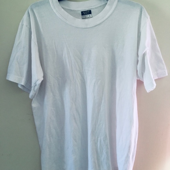 Men’s t shirt - Picture 1 of 3
